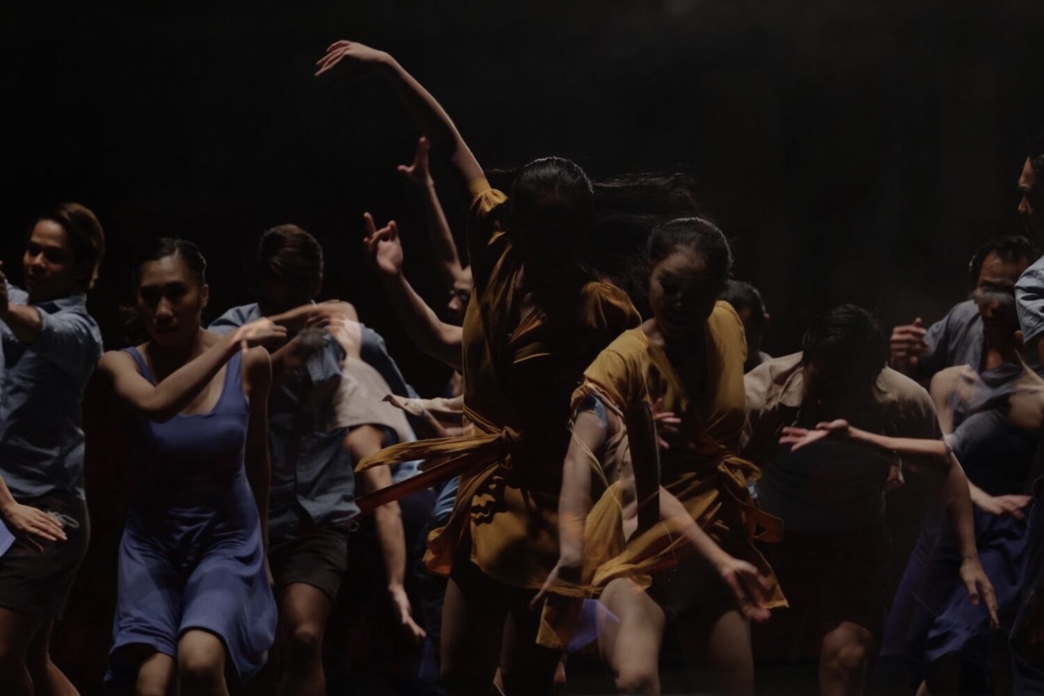 A still from Kabaligtaran ng Gunaw, a dance  film choreographed by Ronelson Yadao, directed  by Jerrold Tarog, in the  Philippines. Photo: Pong Ignacio.